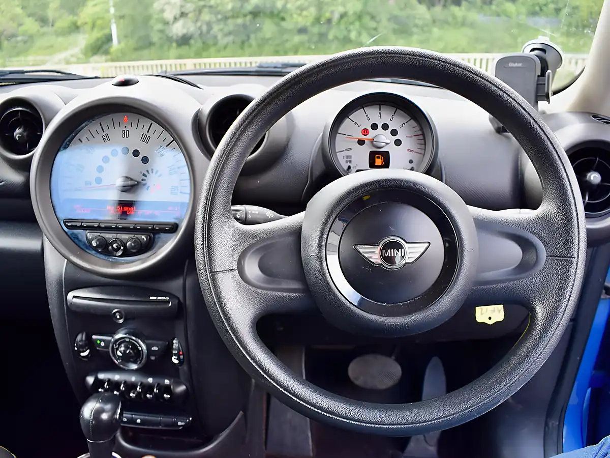 Used 2012 MINI Countryman Cooper Blue - Interior and Exterior details 13