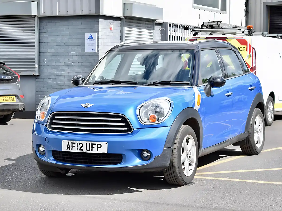 Used 2012 MINI Countryman Cooper Blue - Interior and Exterior details 3