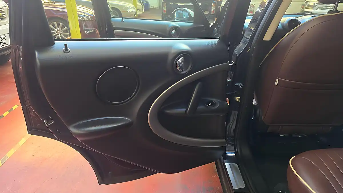 Used 2012 MINI Countryman Cooper Blue - Interior and Exterior details 13