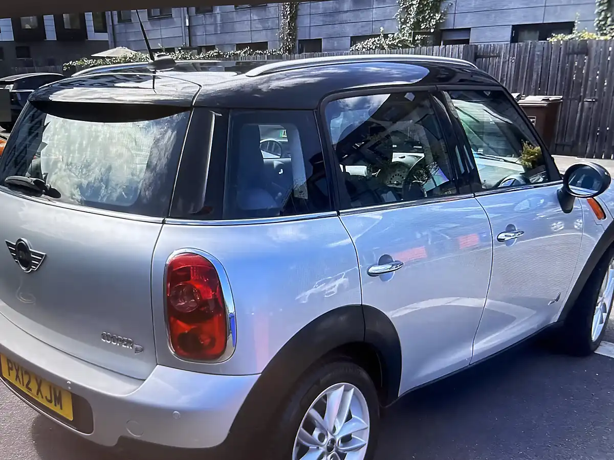 Used 2012 MINI Countryman Cooper (chili Ii Pack) Crystal Silver Metallic - Interior and Exterior details 3