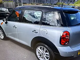 Used 2012 MINI Countryman Cooper (chili Ii Pack) Crystal Silver Metallic - Interior and Exterior details 4