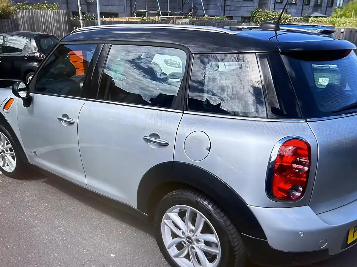 Used 2012 MINI Countryman Cooper (chili Ii Pack) Crystal Silver Metallic - Interior and Exterior details 4