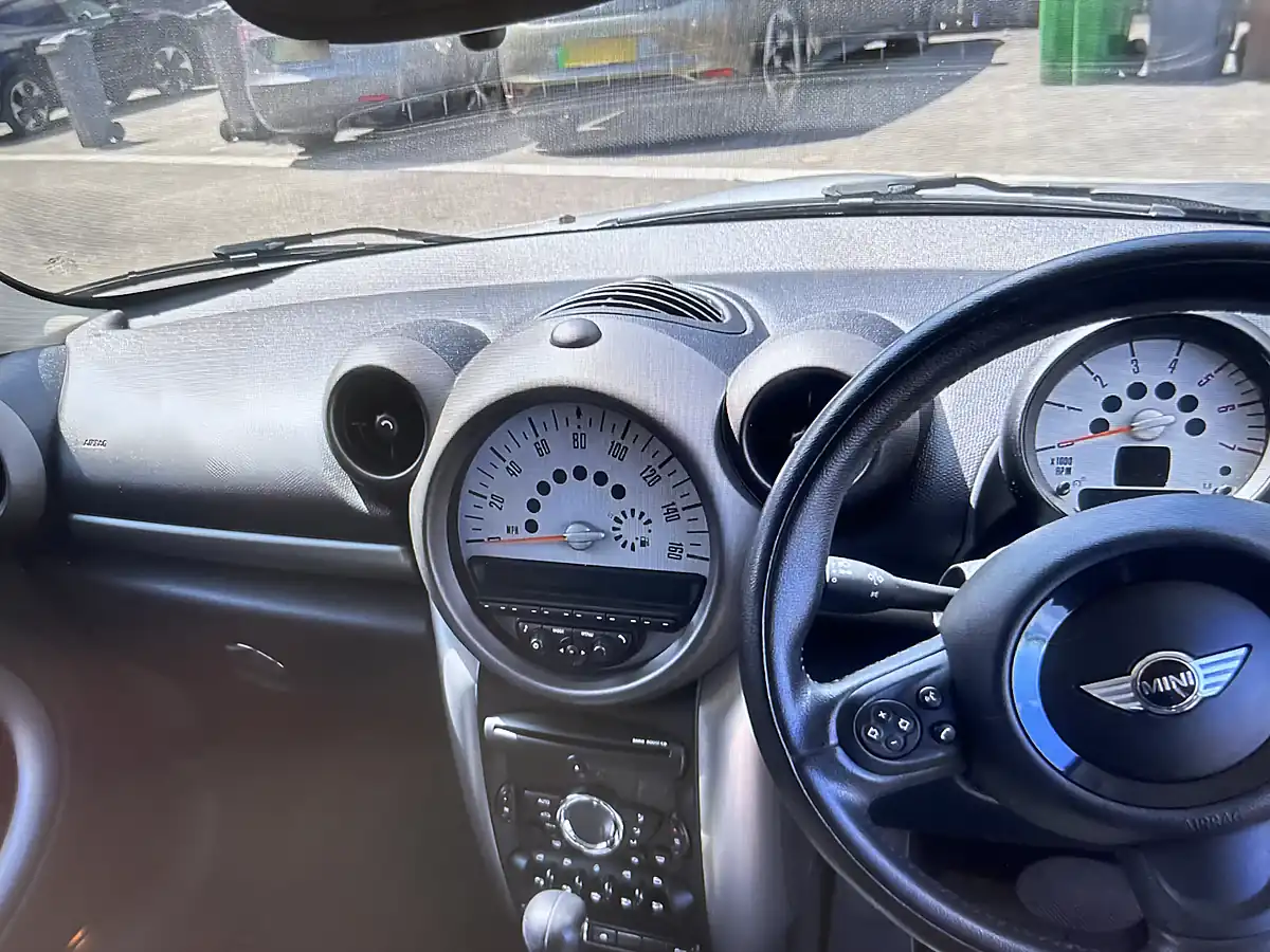 Used 2012 MINI Countryman Cooper (chili Ii Pack) Crystal Silver Metallic - Interior and Exterior details 9