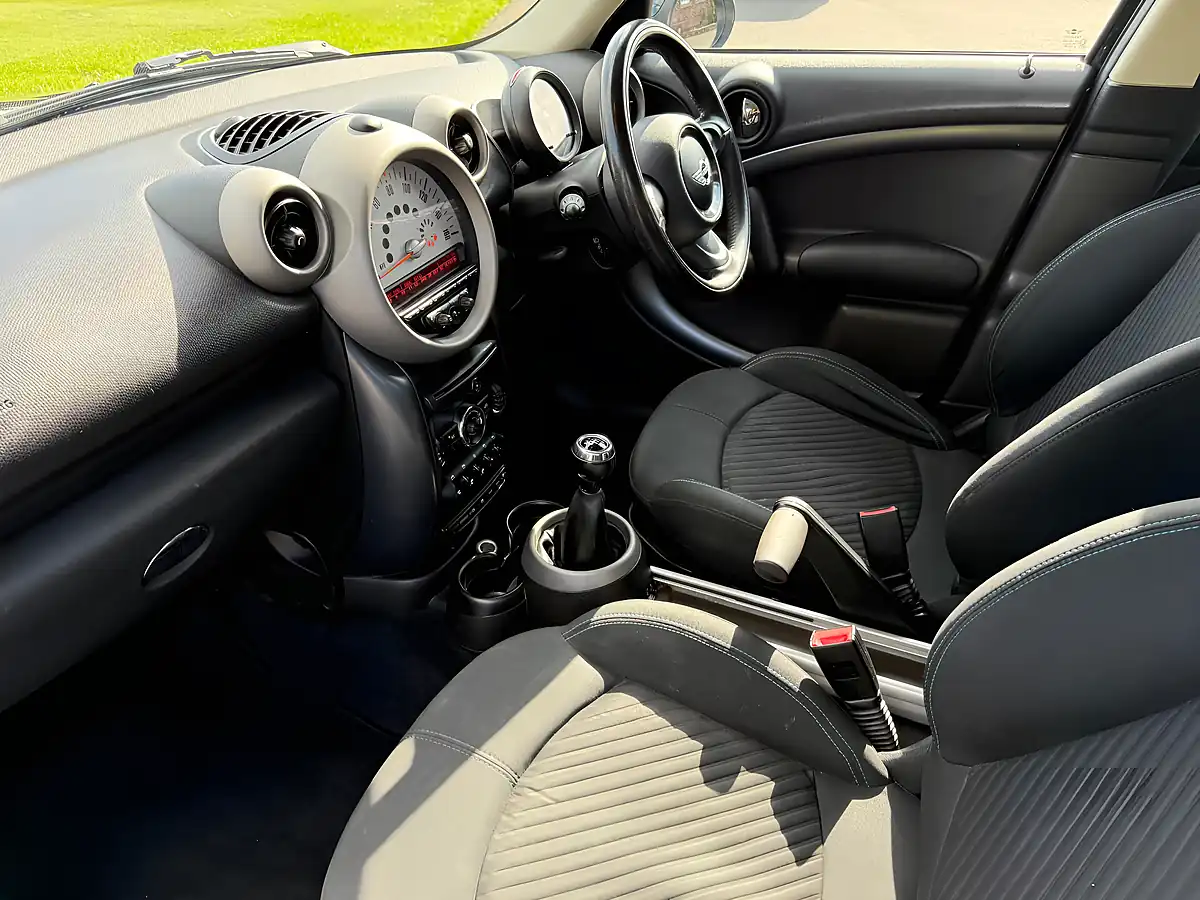 Used 2012 MINI Countryman Cooper Green - Interior and Exterior details 15