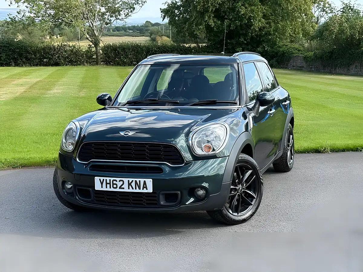 Used 2012 MINI Countryman Cooper Green - Interior and Exterior details 2