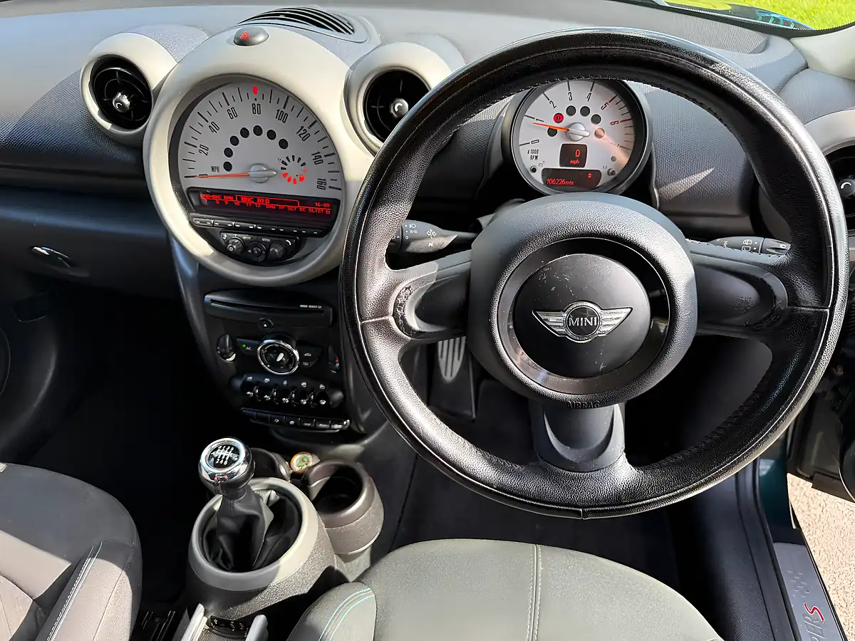Used 2012 MINI Countryman Cooper Green - Interior and Exterior details 9