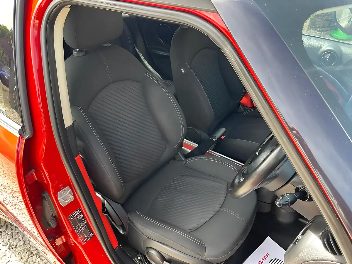 Used 2012 MINI Countryman Cooper Red - Interior and Exterior details 15