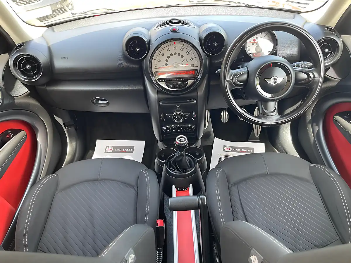 Used 2012 MINI Countryman Cooper Red - Interior and Exterior details 4
