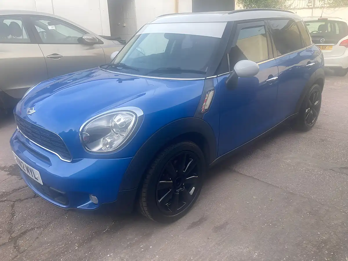Used 2012 MINI Countryman Cooper S Blue - Interior and Exterior details 3
