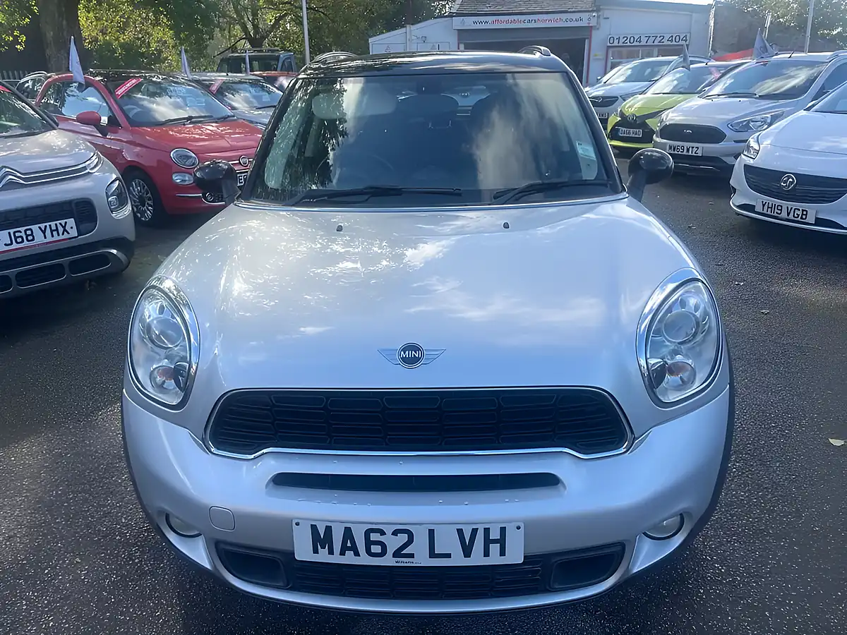 Used 2012 MINI Countryman Cooper S Silver - Interior and Exterior details 3