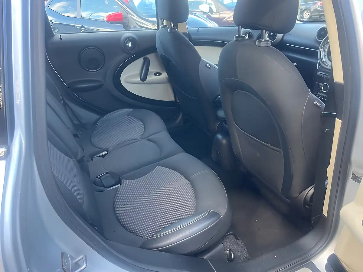 Used 2012 MINI Countryman Cooper S Silver - Interior and Exterior details 6