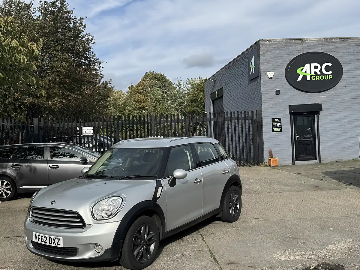 Used 2012 MINI Countryman Cooper Silver - Interior and Exterior details 13