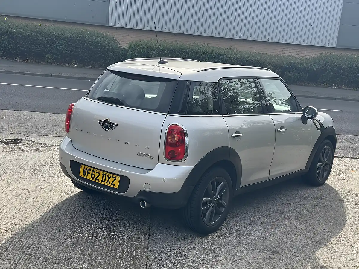 Used 2012 MINI Countryman Cooper Silver - Interior and Exterior details 15