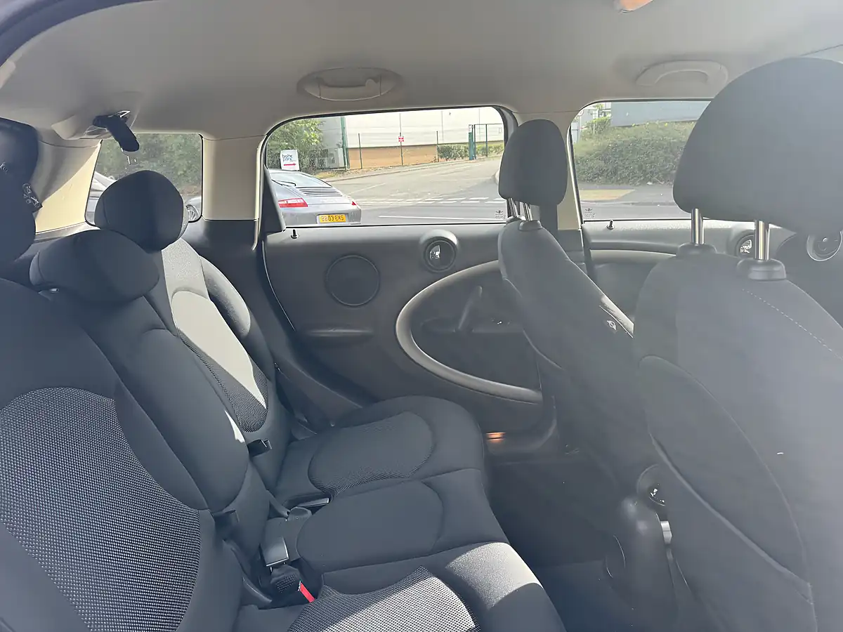 Used 2012 MINI Countryman Cooper Silver - Interior and Exterior details 19