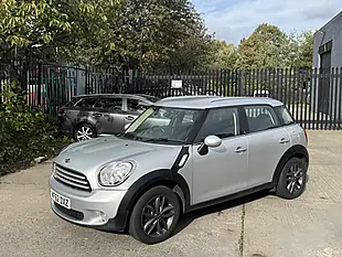 Used 2012 MINI Countryman Cooper Silver - Interior and Exterior details 3