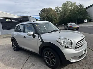 Used 2012 MINI Countryman Cooper Silver - Interior and Exterior details 8