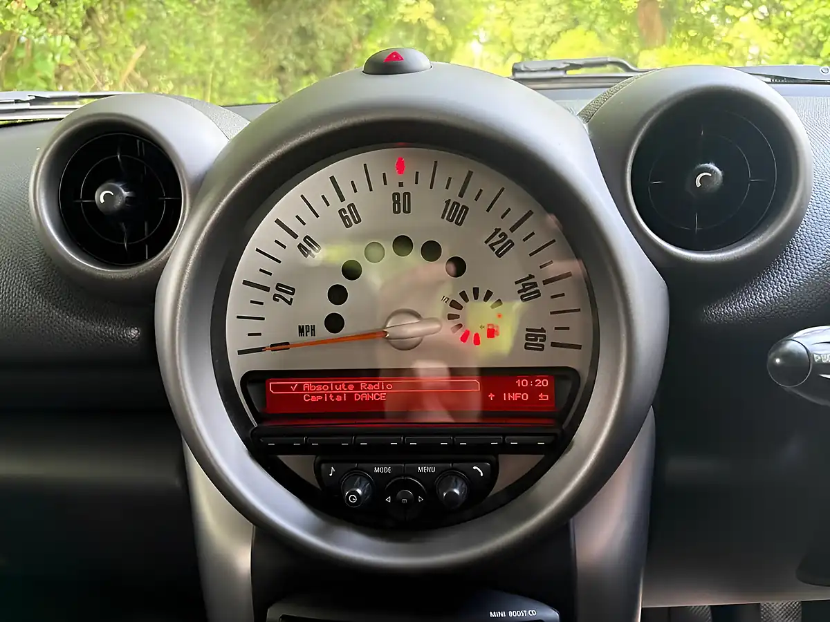Used 2012 MINI Countryman Cooper White - Interior and Exterior details 18