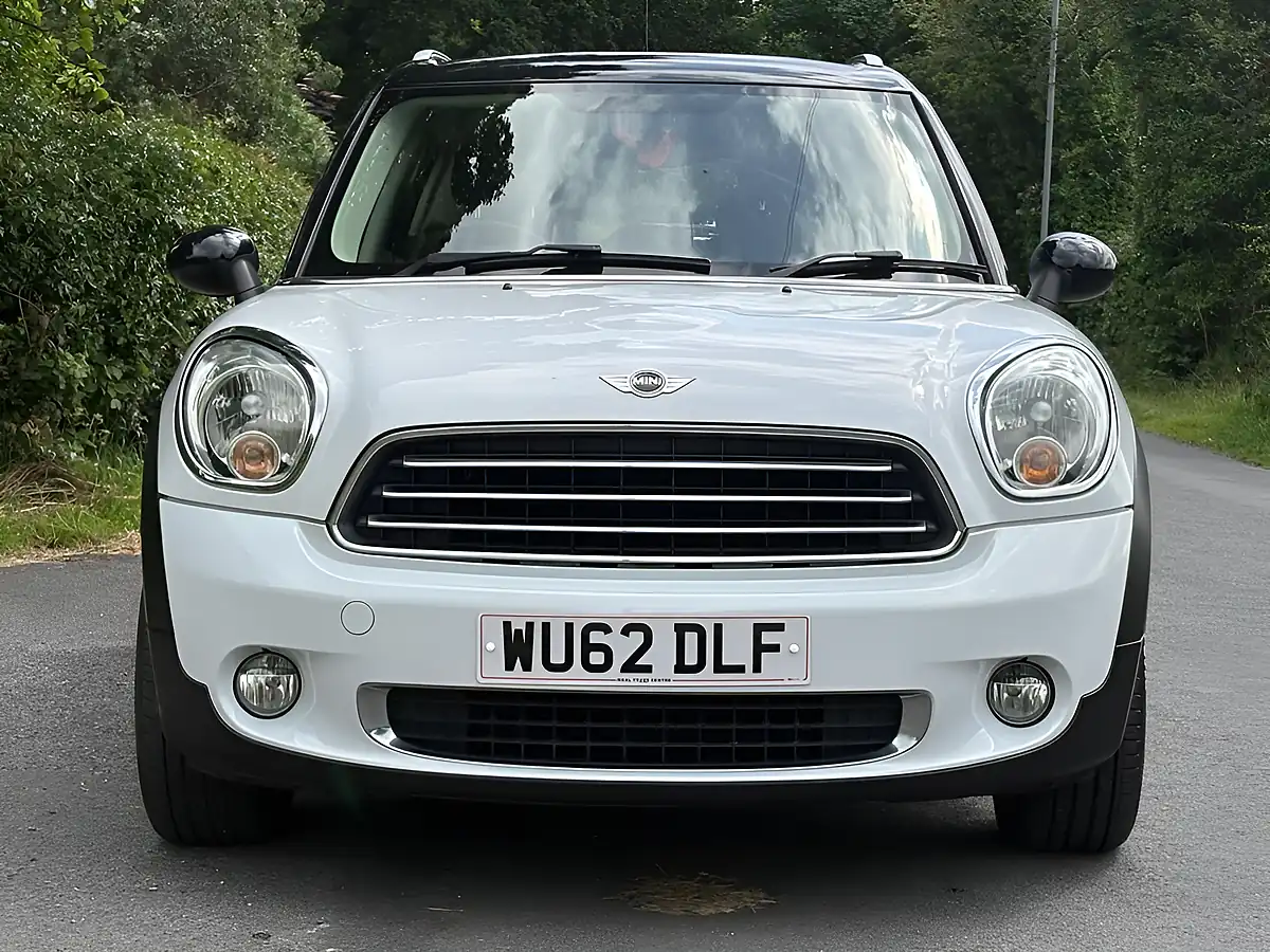 Used 2012 MINI Countryman Cooper White - Interior and Exterior details 2