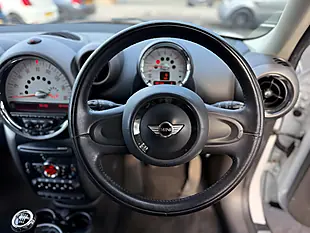 Used 2012 MINI Countryman Cooper White - Interior and Exterior details 14
