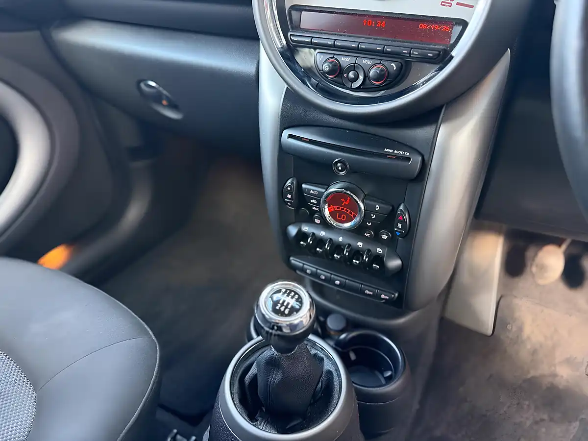 Used 2012 MINI Countryman Cooper White - Interior and Exterior details 18