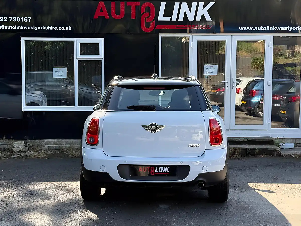 Used 2012 MINI Countryman Cooper White - Interior and Exterior details 5