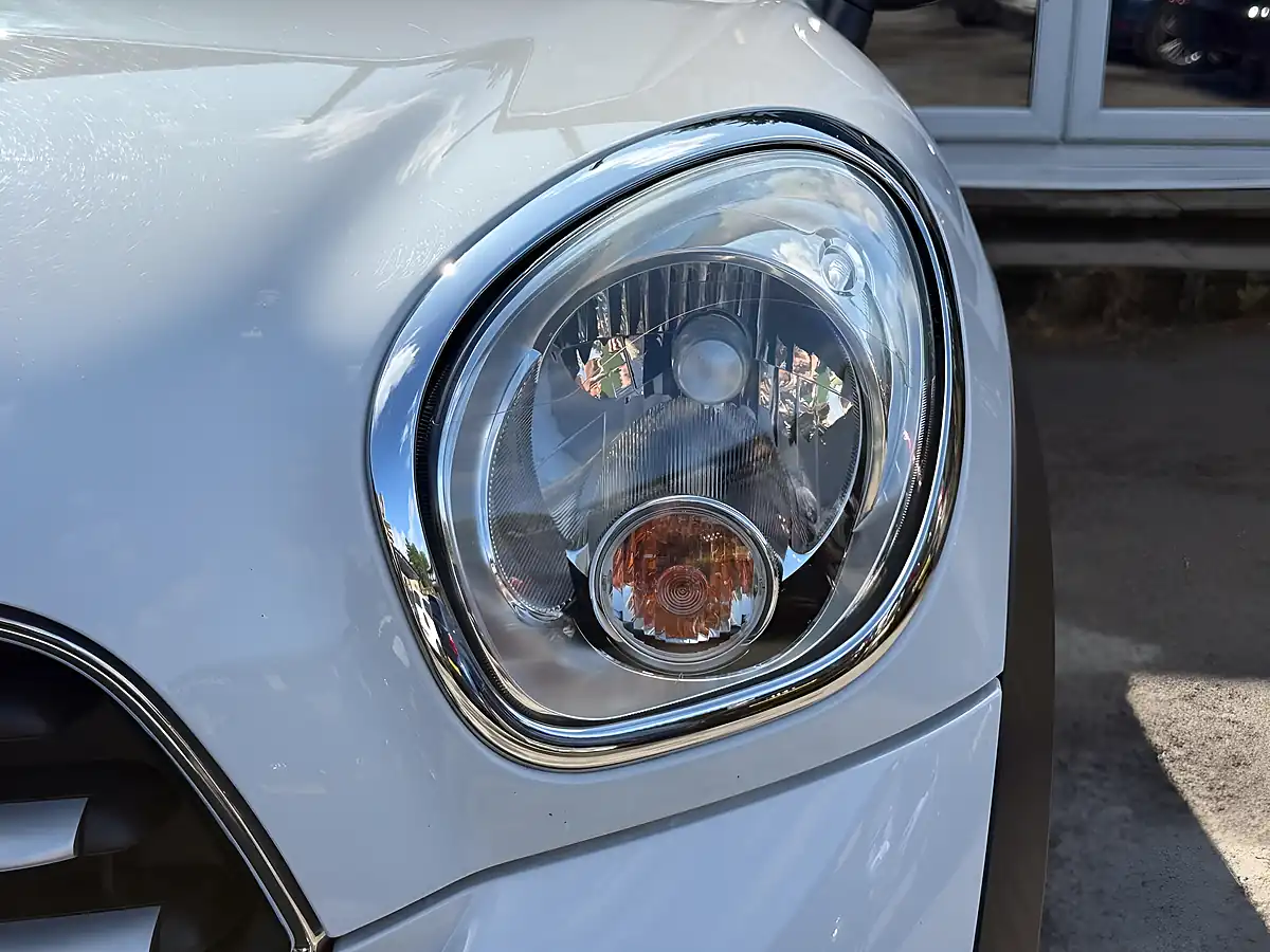 Used 2012 MINI Countryman Cooper White - Interior and Exterior details 7