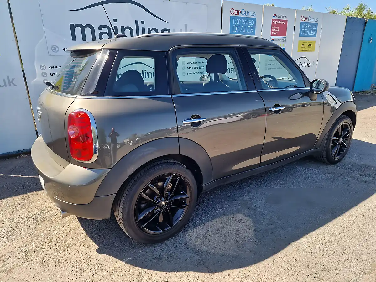 Used 2012 MINI Countryman One D Grey - Interior and Exterior details 15