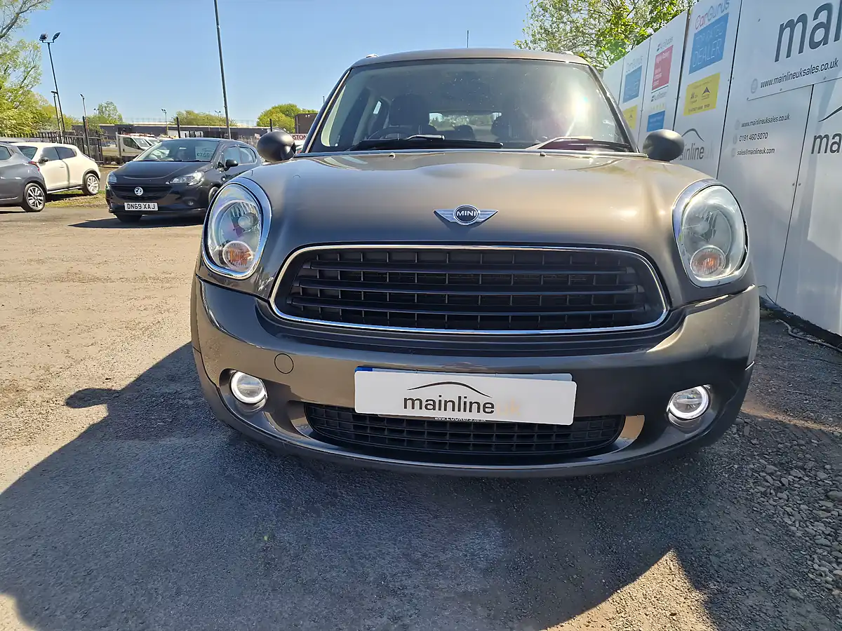 Used 2012 MINI Countryman One D Grey - Interior and Exterior details 7