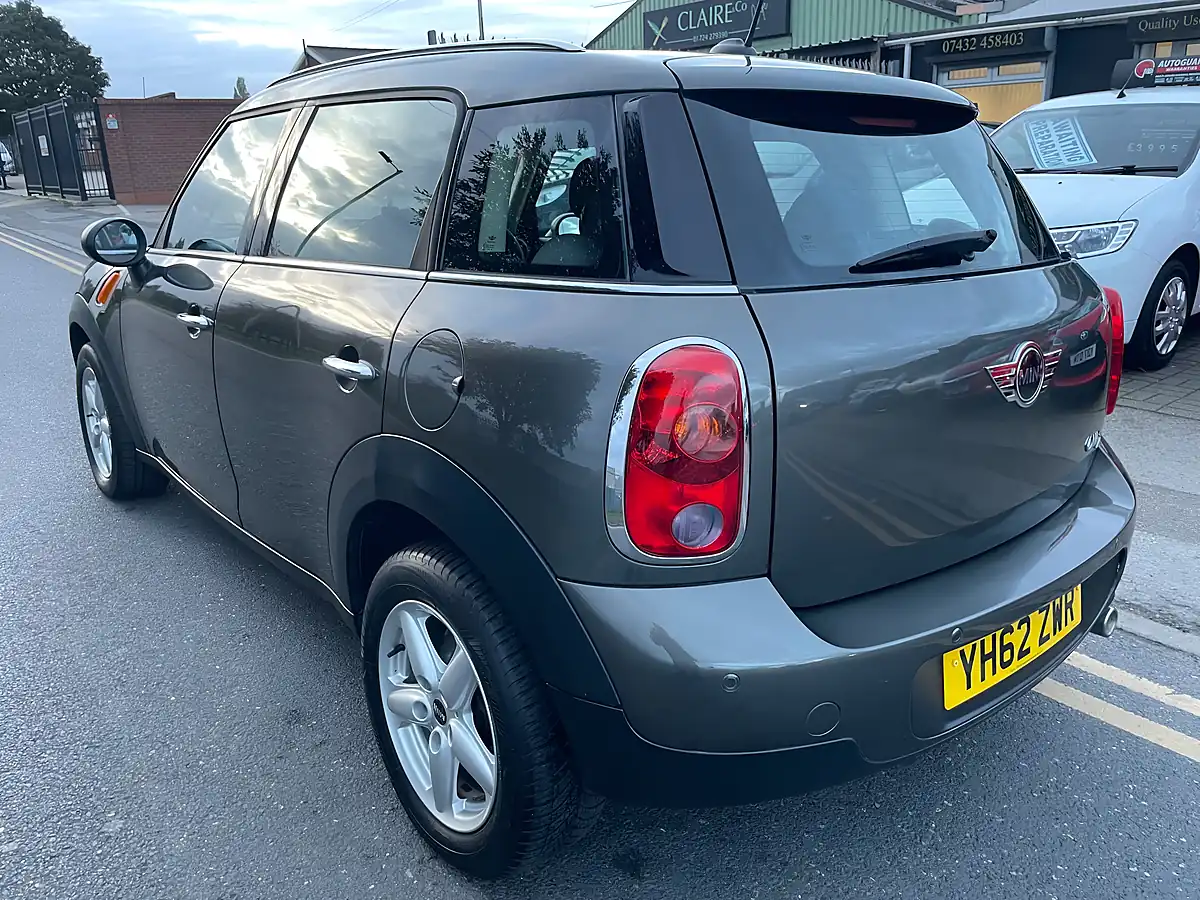 Used 2012 MINI Countryman One D Grey - Interior and Exterior details 3