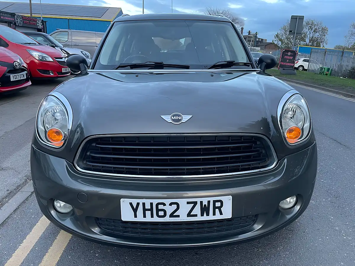 Used 2012 MINI Countryman One D Grey - Interior and Exterior details 7