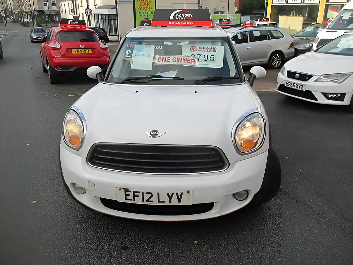 Used 2012 MINI Countryman One White - Front View