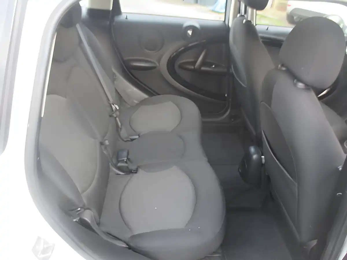 Used 2012 MINI Countryman One White - Interior and Exterior details 11