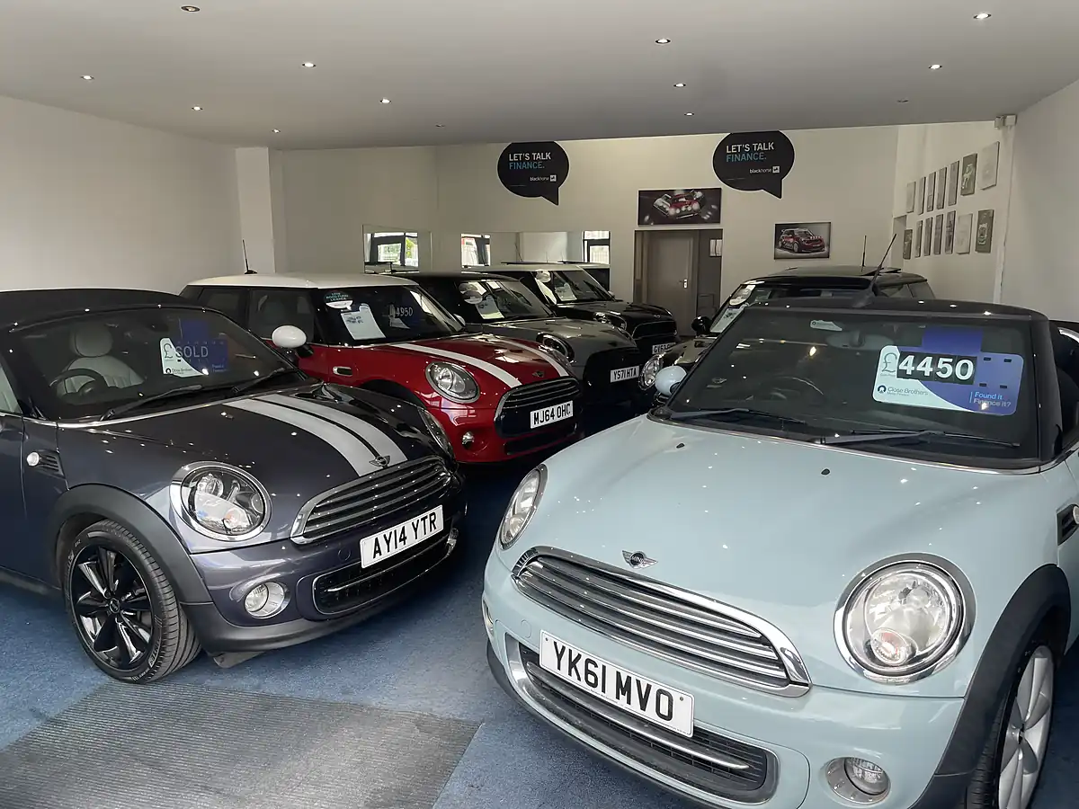 Used 2012 MINI Coupe Cooper (pepper Pack) Pepper White - Interior and Exterior details 11
