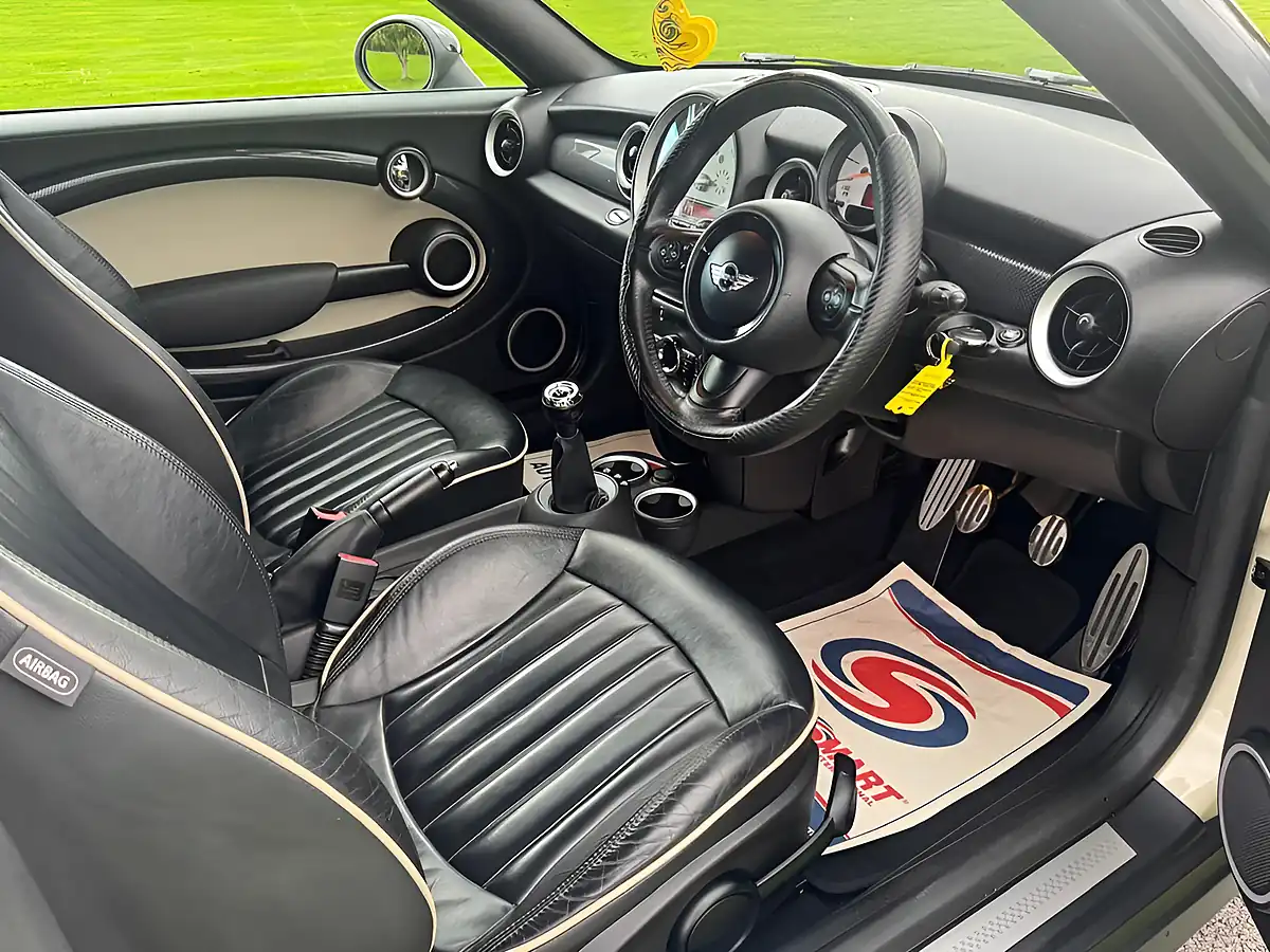Used 2012 MINI Coupe Cooper S White - Interior and Exterior details 12