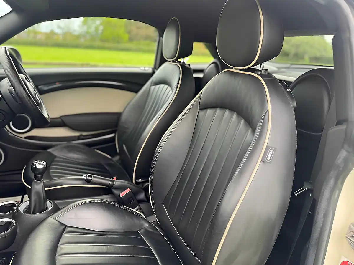 Used 2012 MINI Coupe Cooper S White - Interior and Exterior details 14