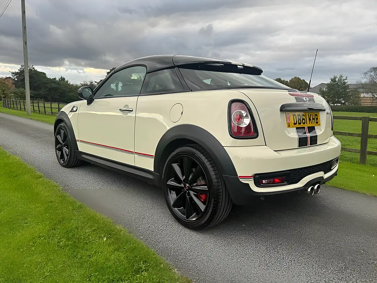 Used 2012 MINI Coupe Cooper S White - Interior and Exterior details 5
