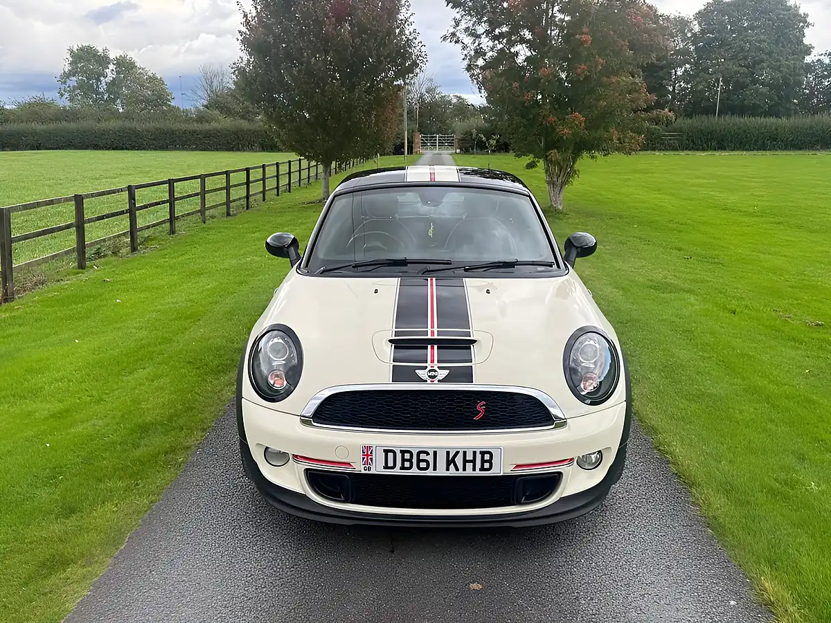 Used 2012 MINI Coupe Cooper S White - Interior and Exterior details 8