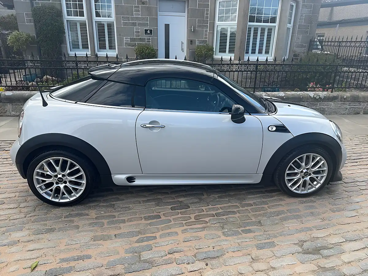 Used 2012 MINI Coupe Cooper White Silver - Interior and Exterior details 3