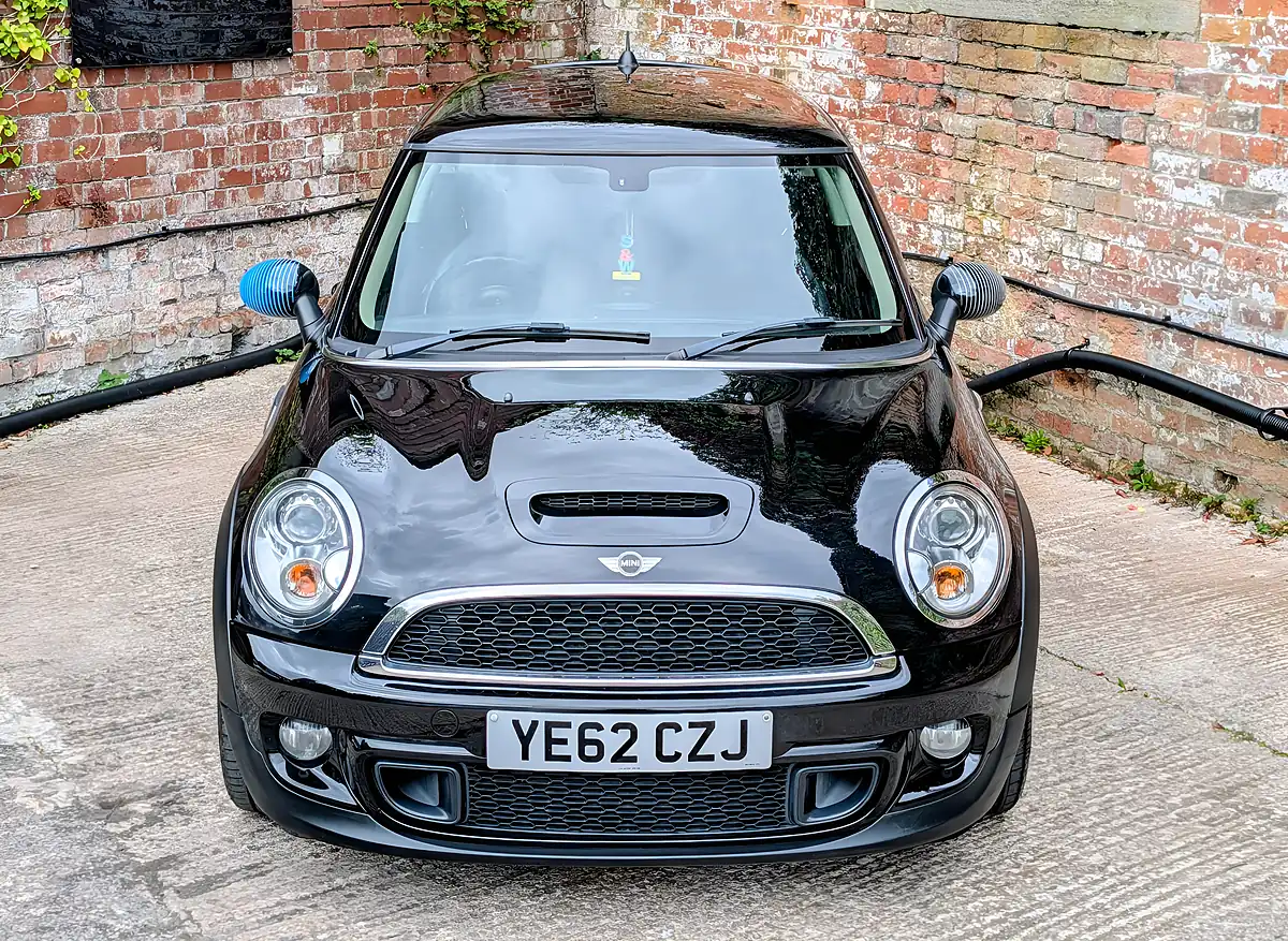 Used 2012 MINI Hatch Bayswater Black - Interior and Exterior details 19
