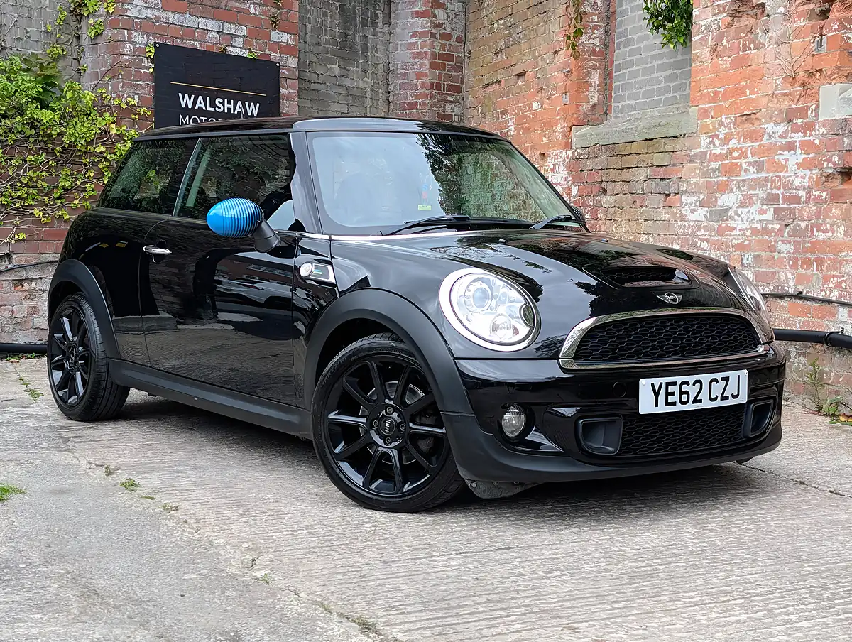 Used 2012 MINI Hatch Bayswater Black - Interior and Exterior details 20