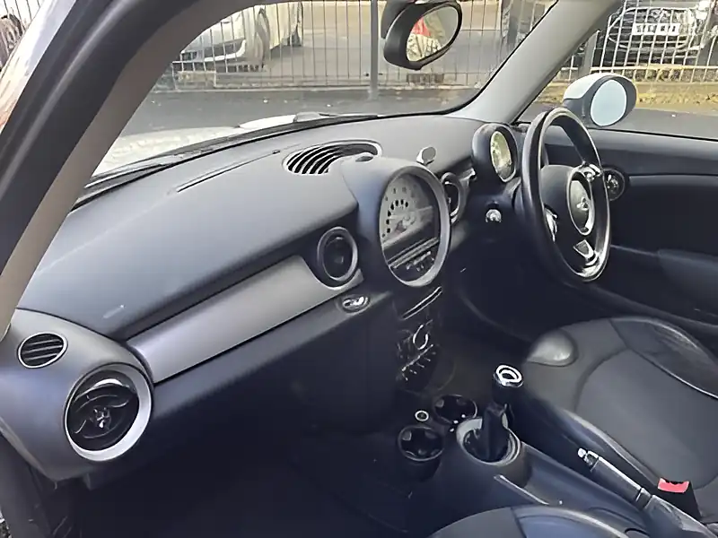 Used 2012 MINI Hatch Chili Pack Pepper White - Interior and Exterior details 11