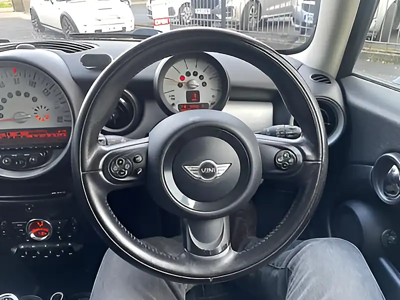Used 2012 MINI Hatch Chili Pack Pepper White - Interior and Exterior details 18