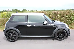 Used 2012 MINI Hatch Cooper Black - Interior and Exterior details 10