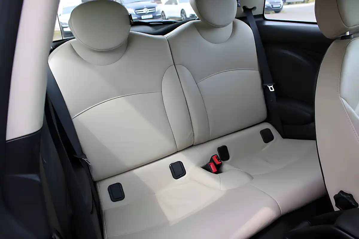 Used 2012 MINI Hatch Cooper Black - Interior and Exterior details 16