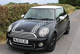 Used 2012 MINI Hatch Cooper Black - Interior and Exterior details 2