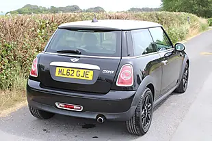 Used 2012 MINI Hatch Cooper Black - Interior and Exterior details 8