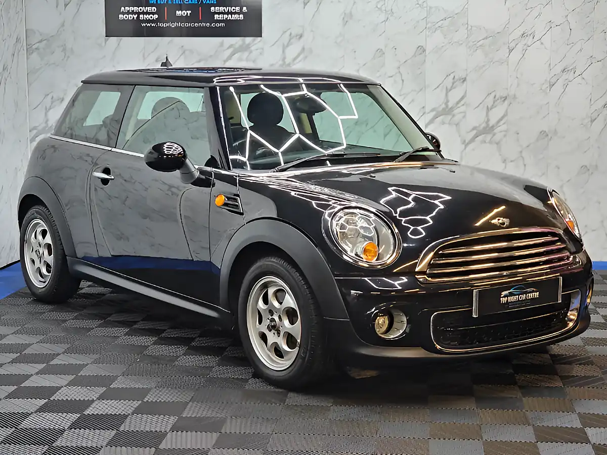 Used 2012 MINI Hatch Cooper Black - Front View