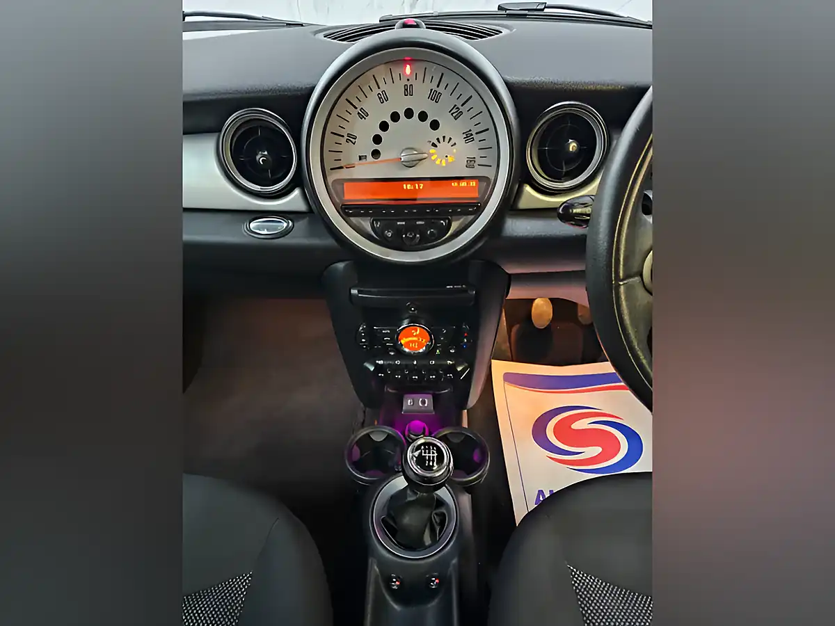 Used 2012 MINI Hatch Cooper Black - Interior and Exterior details 14