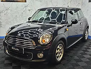 Used 2012 MINI Hatch Cooper Black - Interior and Exterior details 5