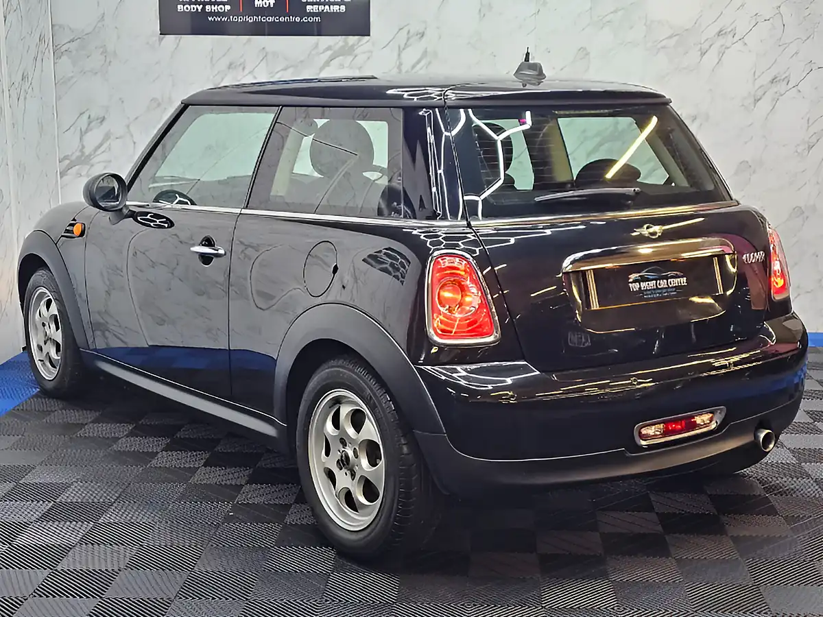 Used 2012 MINI Hatch Cooper Black - Interior and Exterior details 7